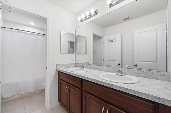 Image No.24-4 Bed Property for sale