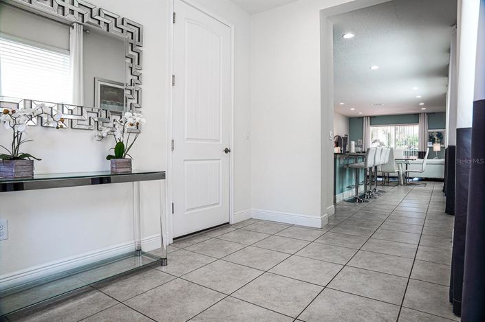 Image No.17-8 Bed Property for sale