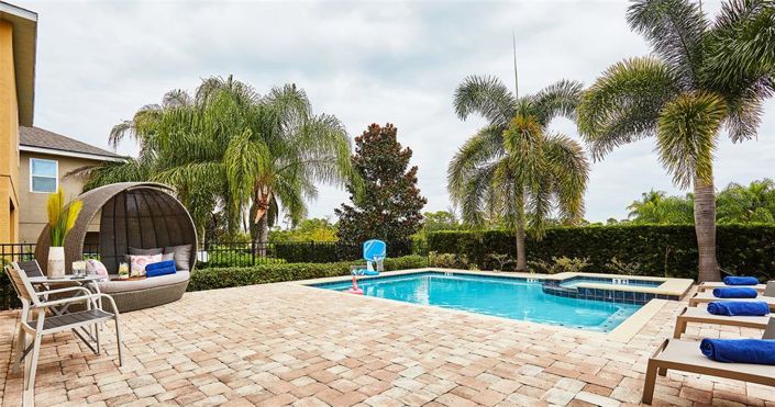 Image No.4-8 Bed Property for sale