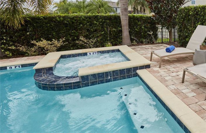 Image No.9-8 Bed Property for sale