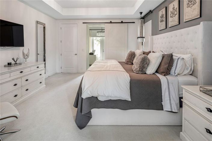 Image No.37-6 Bed Property for sale