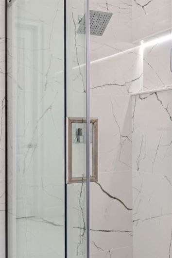 Image No.44-6 Bed Property for sale