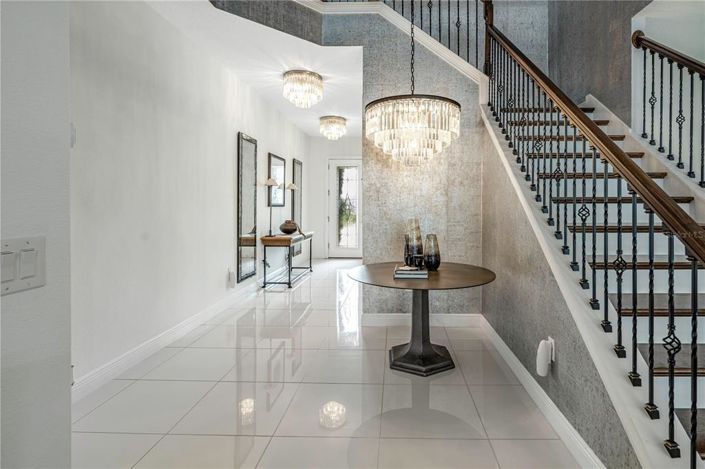 Image No.8-6 Bed Property for sale