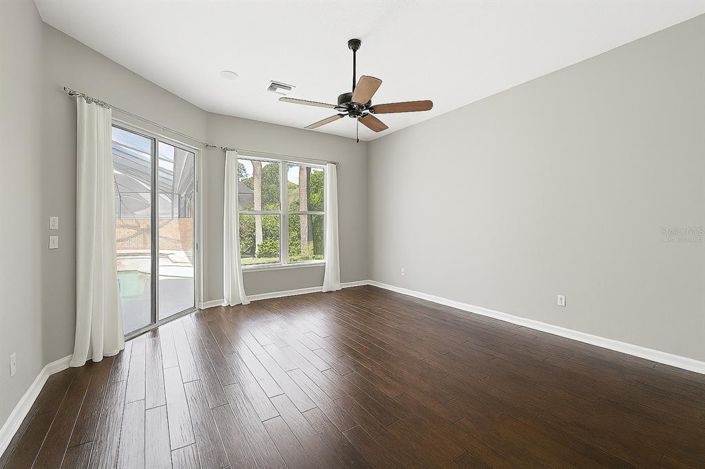 Image No.19-5 Bed Property for sale