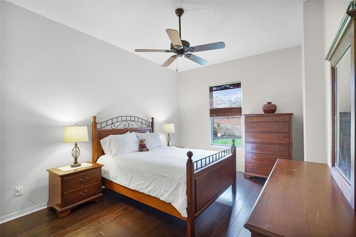 Image No.24-5 Bed Property for sale