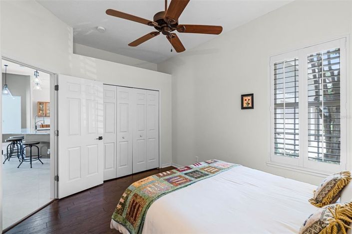 Image No.26-5 Bed Property for sale