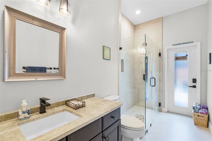 Image No.27-5 Bed Property for sale