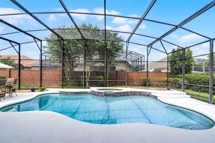 Image No.37-5 Bed Property for sale