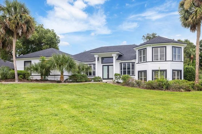 Image No.28-3 Bed Property for sale