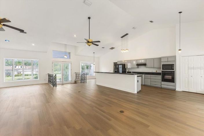 Image No.3-3 Bed Property for sale