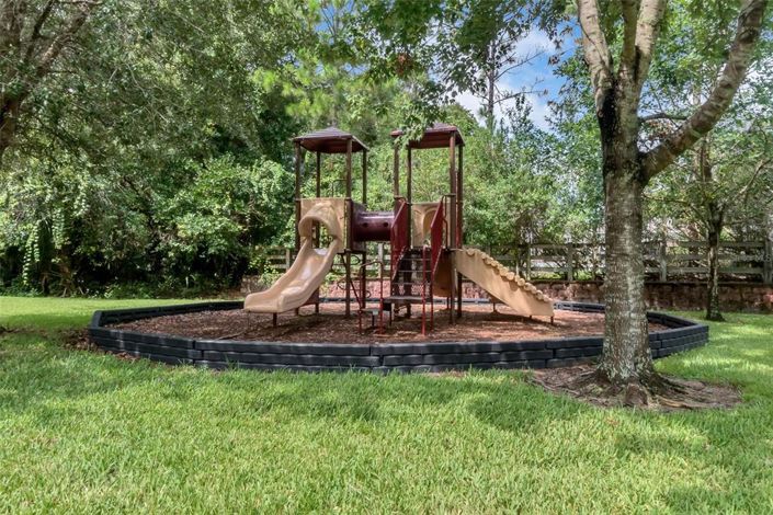 Image No.42-3 Bed Property for sale