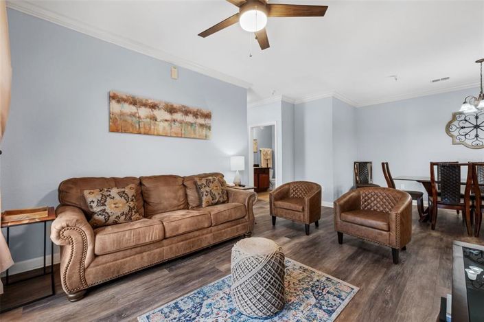 Image No.8-3 Bed Property for sale