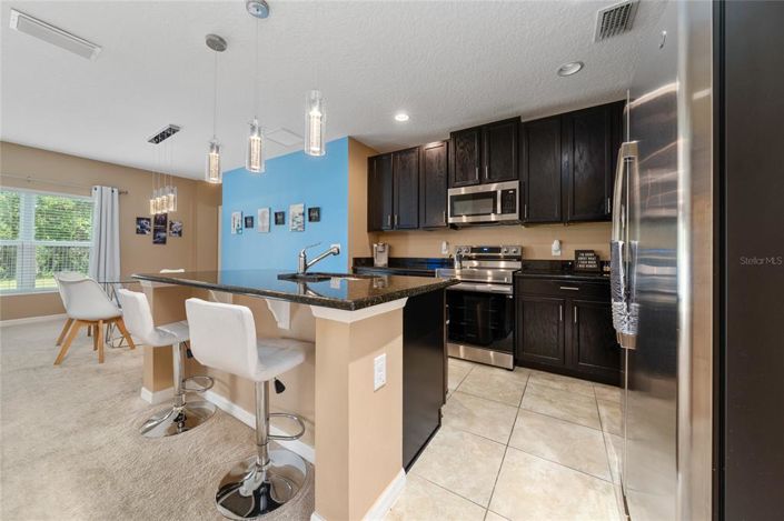 Image No.10-3 Bed Property for sale