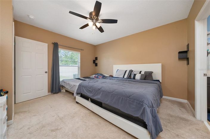 Image No.17-3 Bed Property for sale