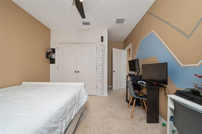 Image No.8-3 Bed Property for sale