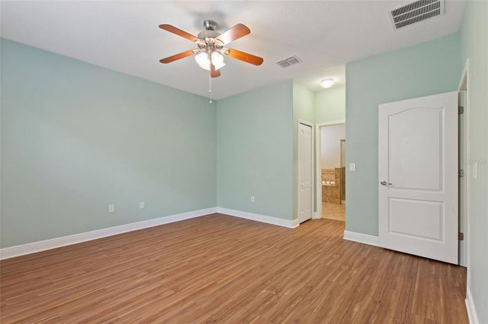 Image No.18-4 Bed Property for sale