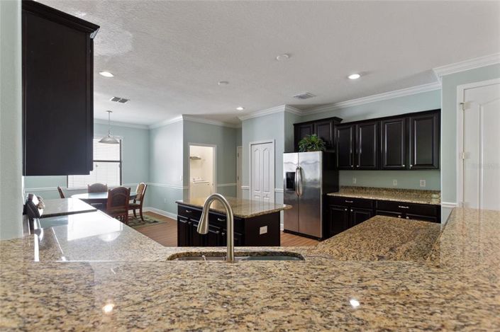 Image No.9-4 Bed Property for sale