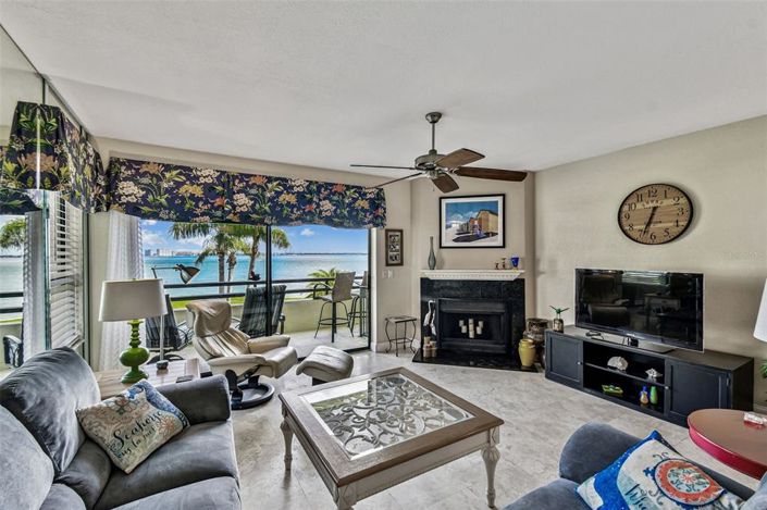 Image No.3-3 Bed Property for sale