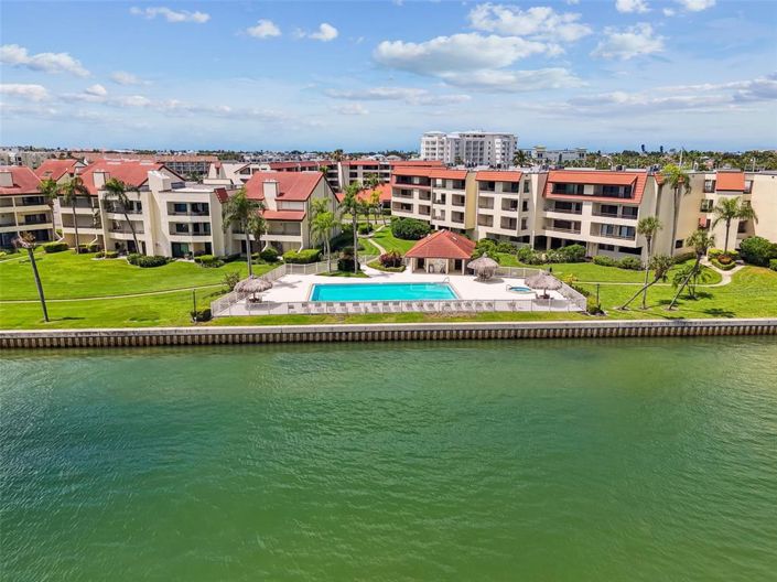 Image No.42-3 Bed Property for sale