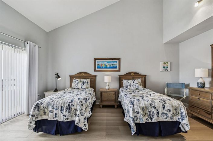 Image No.8-3 Bed Property for sale