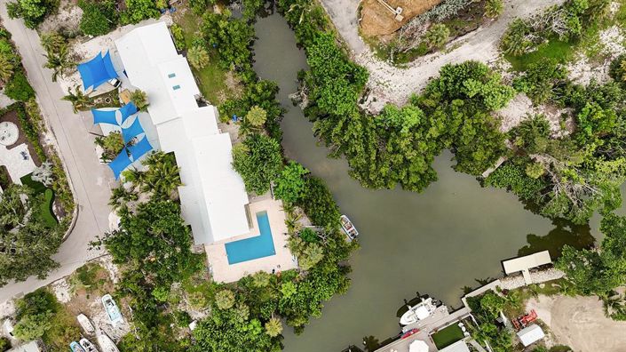 Image No.5-4 Bed Property for sale