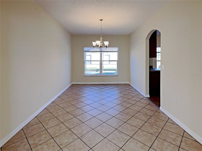 Image No.10-4 Bed Property for sale