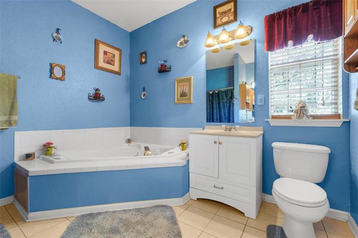 Image No.20-4 Bed Property for sale