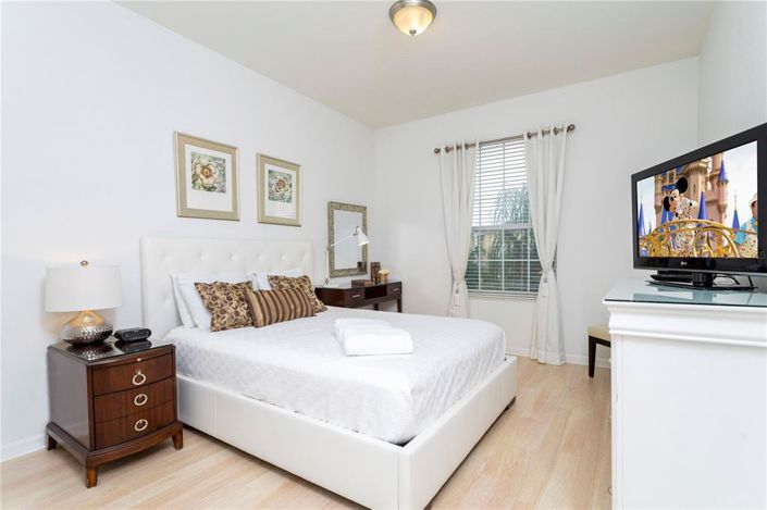 Image No.15-3 Bed Property for sale