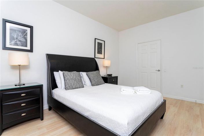 Image No.20-3 Bed Property for sale