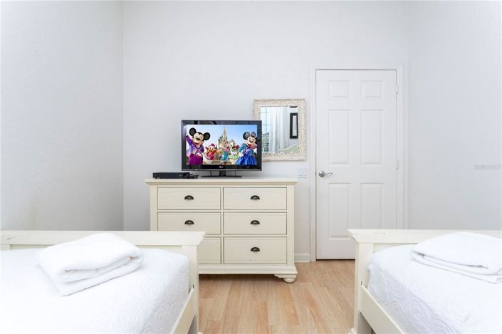 Image No.24-3 Bed Property for sale