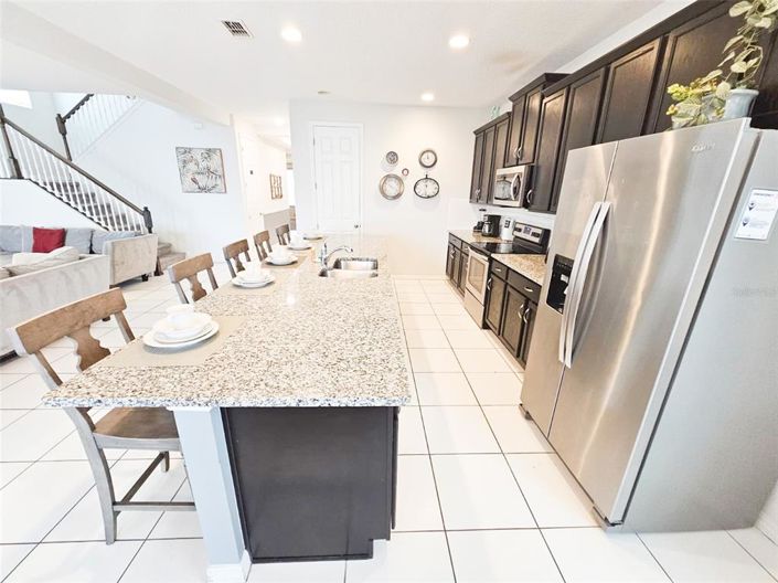 Image No.18-6 Bed Property for sale