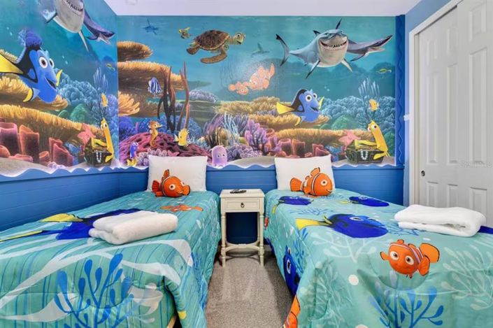 Image No.34-6 Bed Property for sale