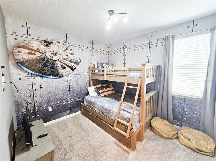 Image No.37-6 Bed Property for sale