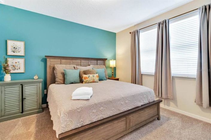 Image No.45-6 Bed Property for sale