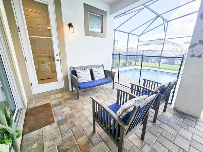 Image No.54-6 Bed Property for sale