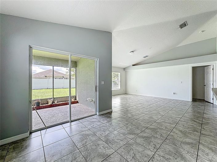 Image No.12-4 Bed Property for sale