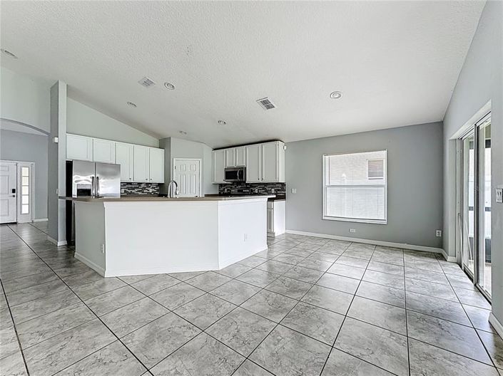 Image No.15-4 Bed Property for sale