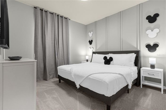 Image No.14-5 Bed Townhouse for sale