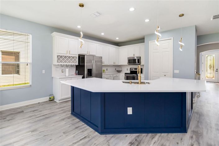 Image No.15-4 Bed Property for sale