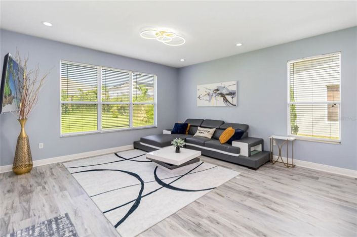 Image No.20-4 Bed Property for sale