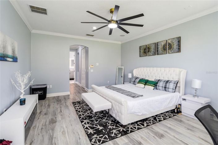 Image No.27-4 Bed Property for sale