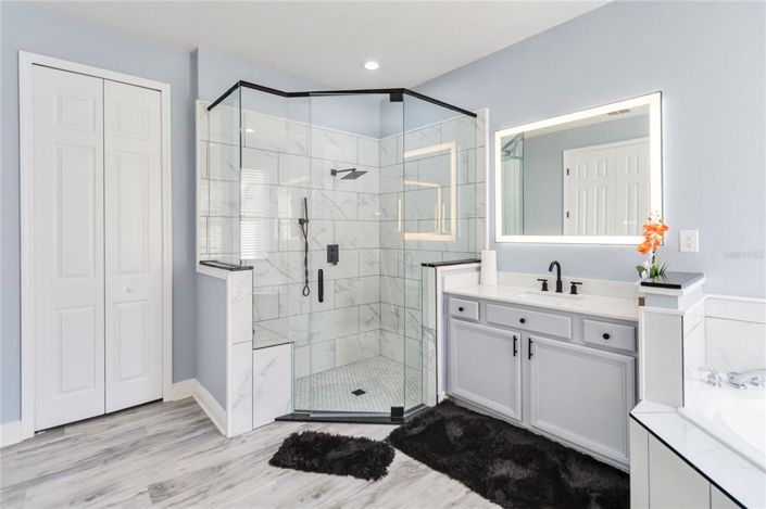 Image No.30-4 Bed Property for sale