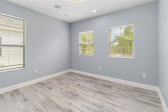 Image No.35-4 Bed Property for sale