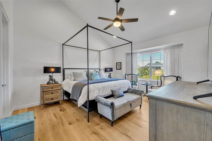 Image No.27-4 Bed Property for sale