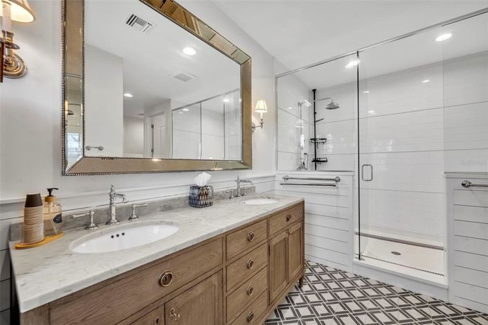 Image No.30-4 Bed Property for sale