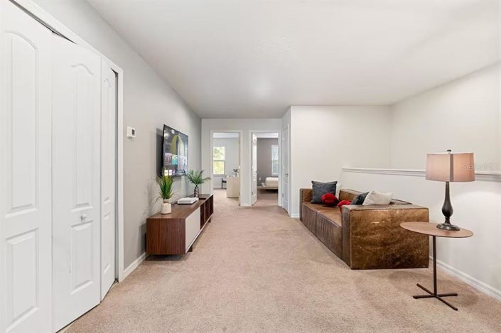 Image No.14-5 Bed Townhouse for sale