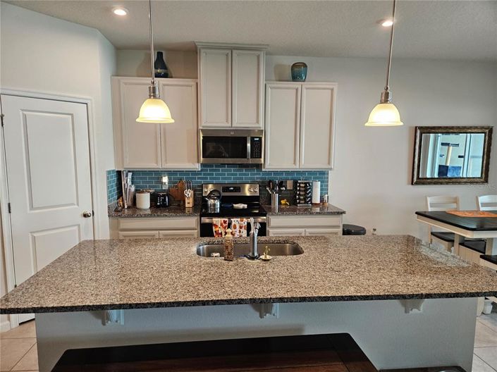 Image No.13-3 Bed Property for sale