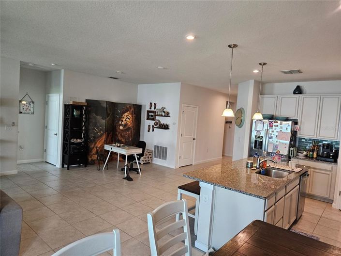 Image No.19-3 Bed Property for sale