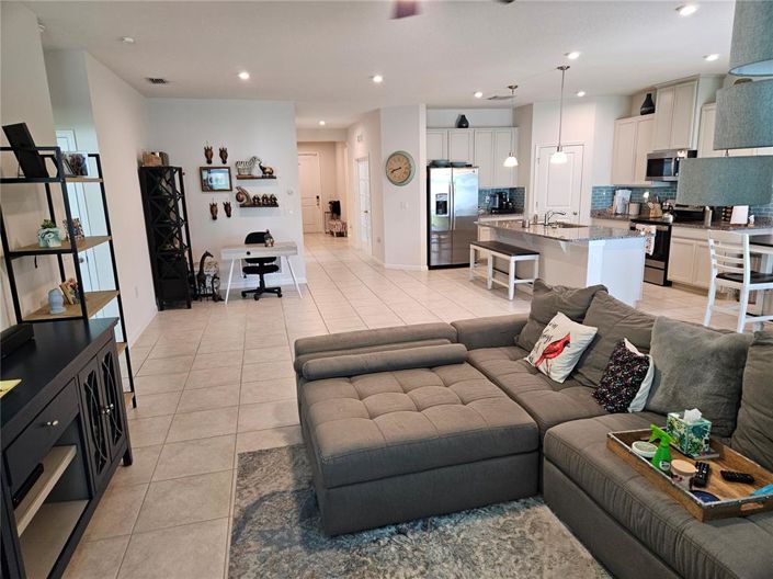 Image No.6-3 Bed Property for sale