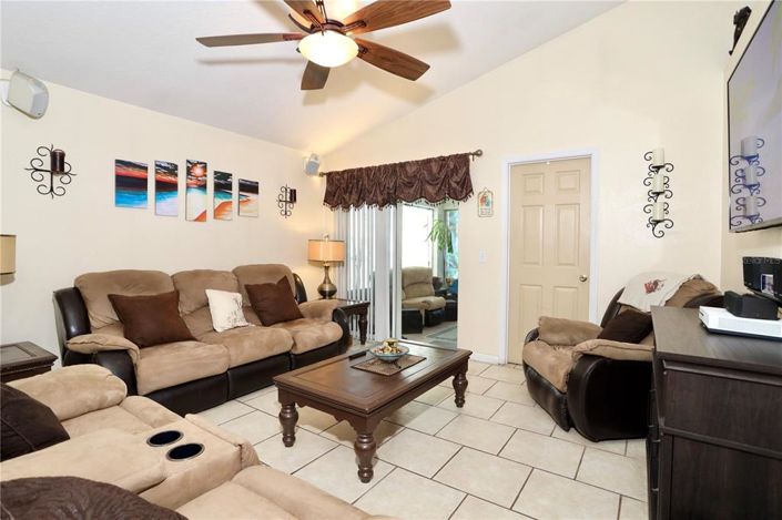 Image No.9-3 Bed Property for sale